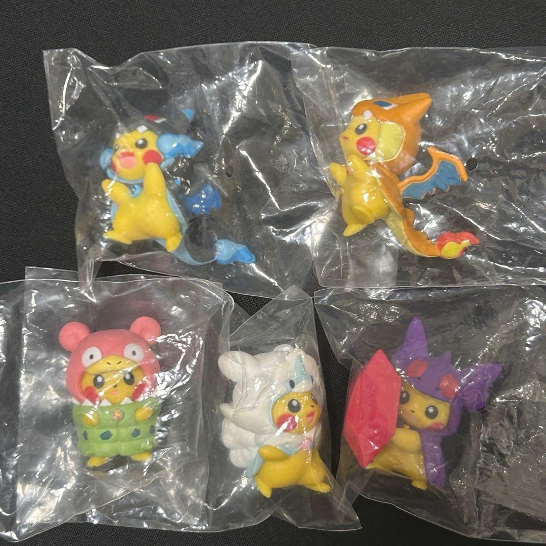 ピカチュウ メガリザードン フィギュア