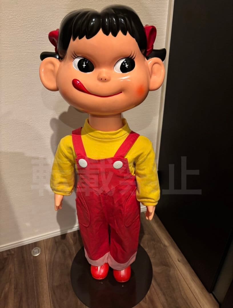 不二家 店頭ペコちゃん ほっぺの赤いペコちゃん 等身大