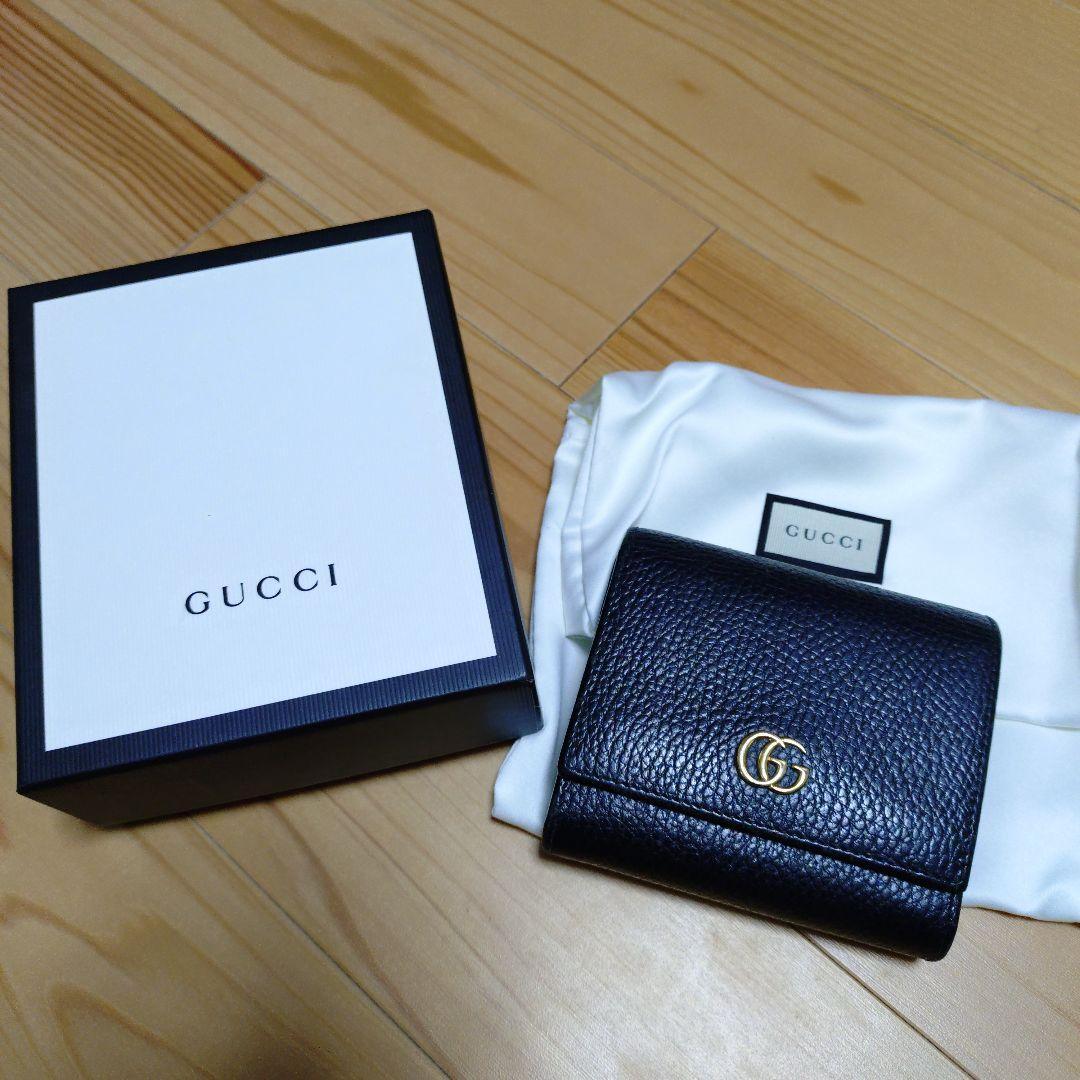 GUCCI ブラック 二つ折り財布 GG