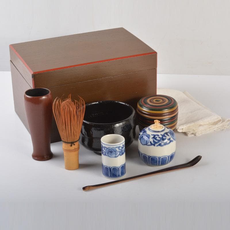 茶道具　漆塗　茶箱　黒楽茶碗　独楽棗など　七点　一式　V　6549