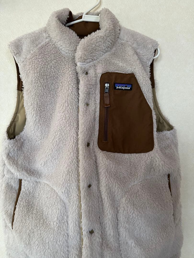 Patagonia リバーシブルベスト ベージュ/ブラウン