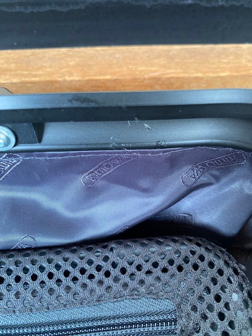 リモワ トパーズ ステルス　RIMOWA Black 4輪