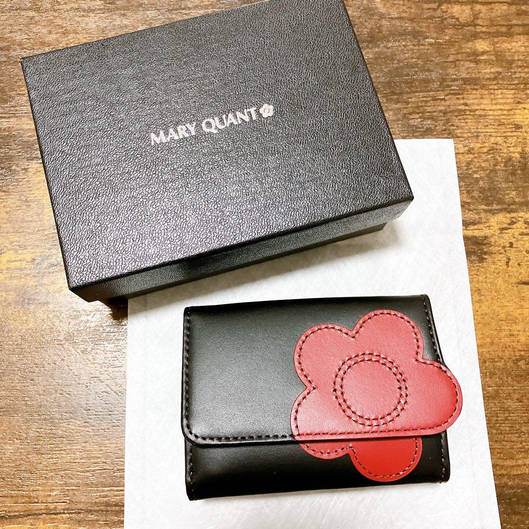 き*ん様 新品　マリークワント　ハートインサイドミニウォレット
