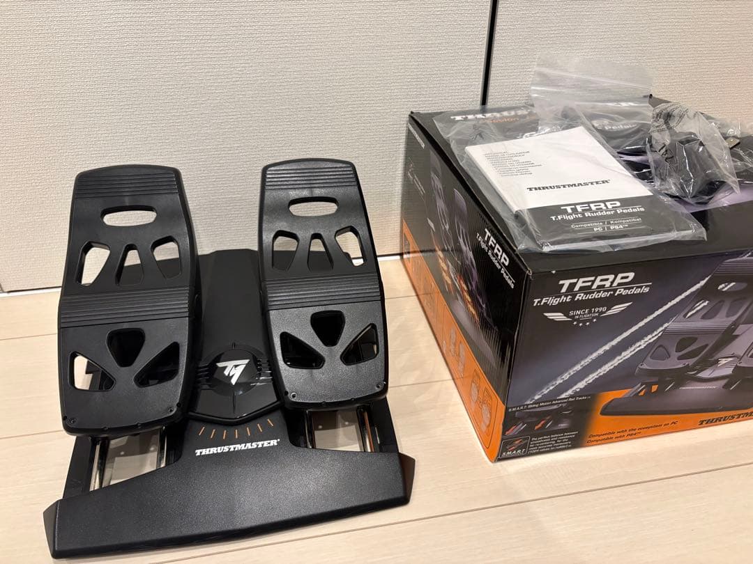 PC用ゲームコントローラー・コンバーター TFRP Thrustmaster T.Flight Rudder Pedals
