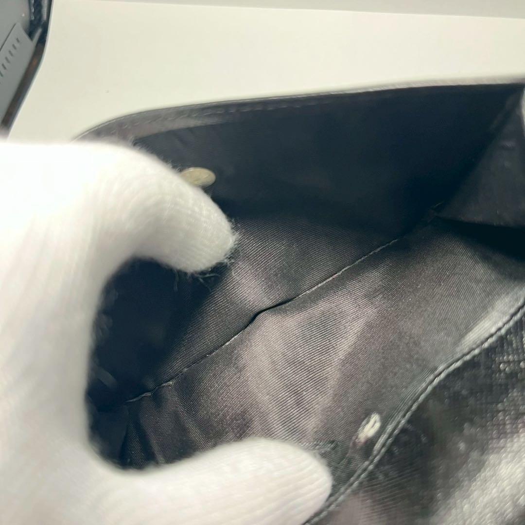 PRADA プラダ 二つ折り財布 三角プレート サフィアーノレザー ブラック