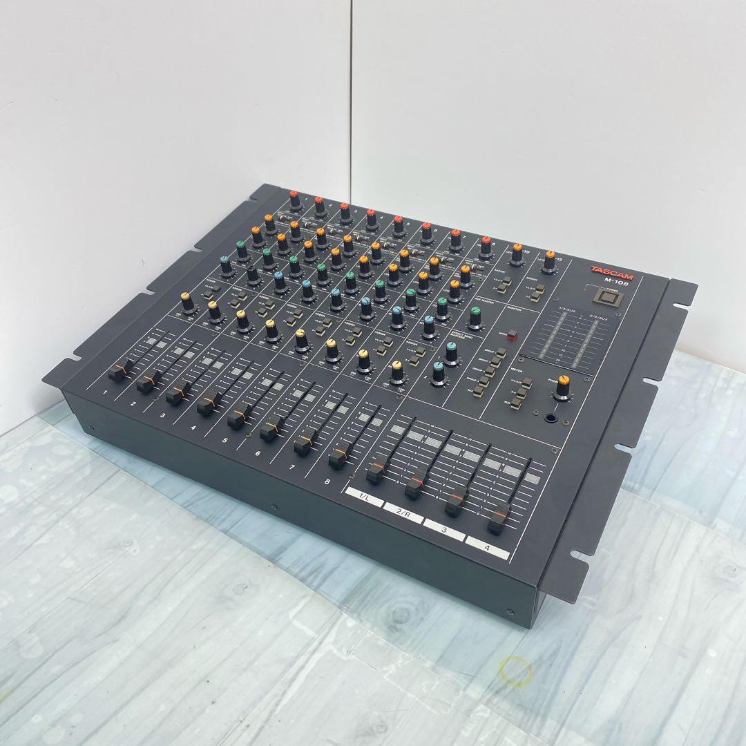 TASCAM M-108　8チャンネル入力アナログミキサー
