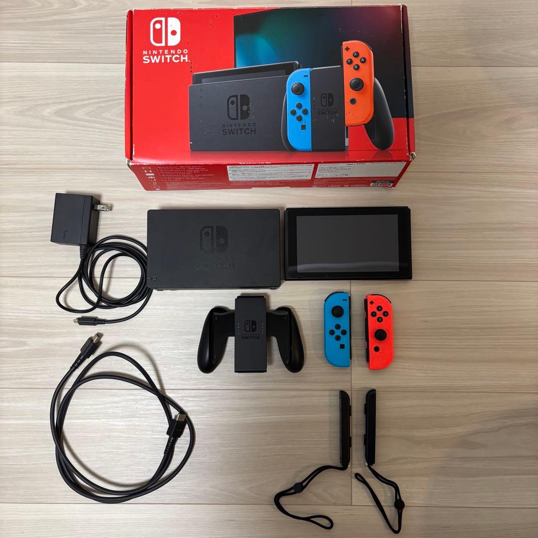 Nintendo Switch 本体 青/赤 Joy-Con 付属品あり