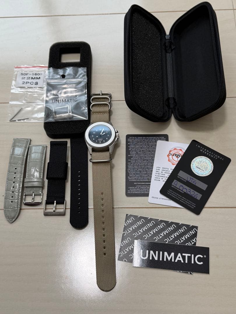 UNIMATIC SDF-1805 アナログ腕時計