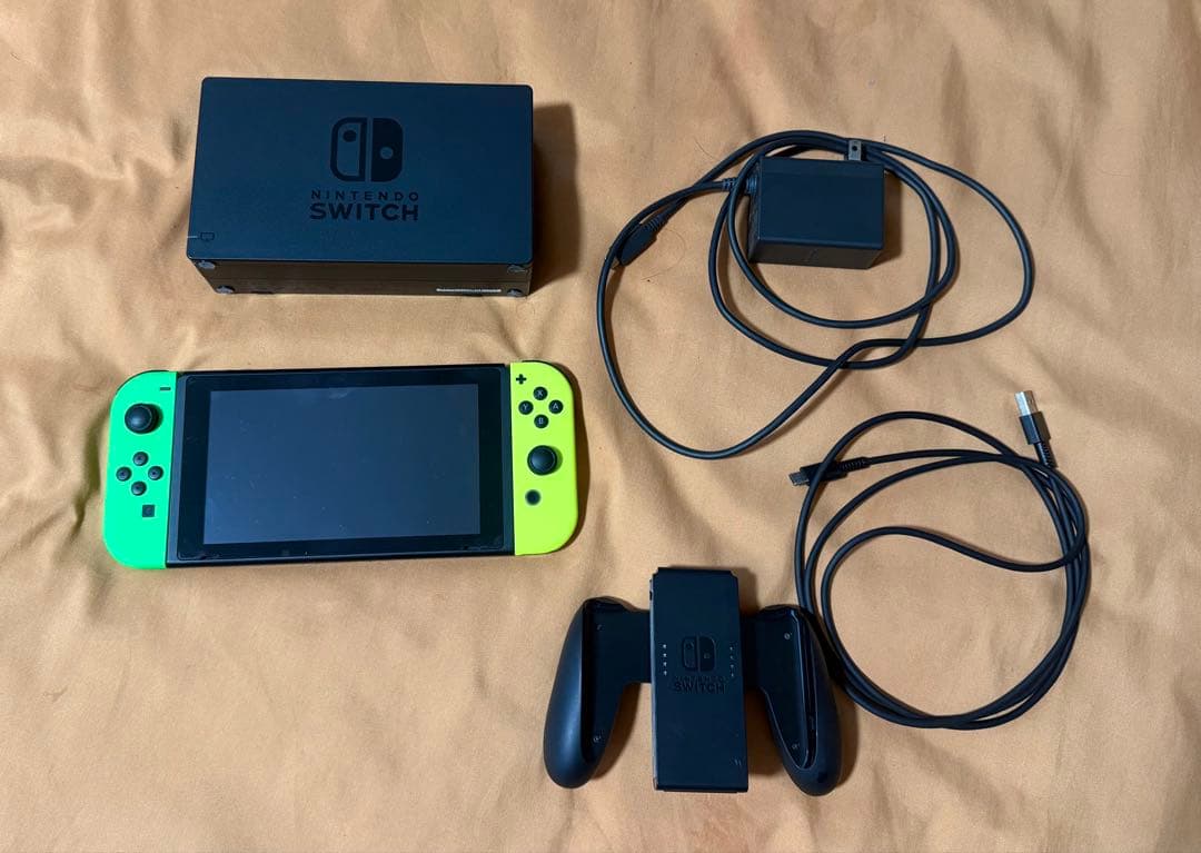 ヨ*ー様 Nintendo Switch グリーン/イエロー 本体