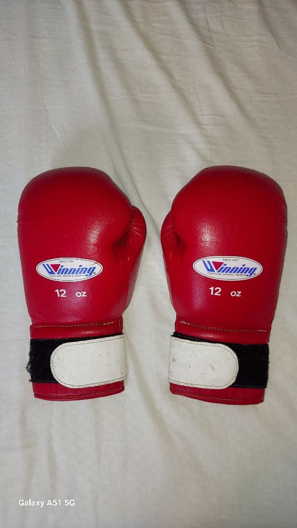 Winning ボクシンググローブ 12 oz 赤