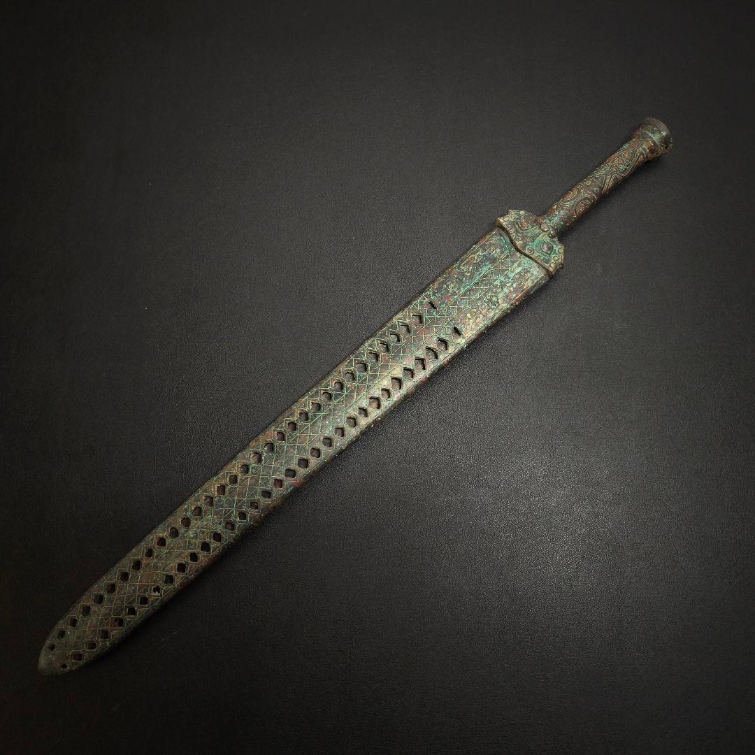 青銅剣　鞘付　銅製置物　インテリア置物　青銅器　長さ62CM