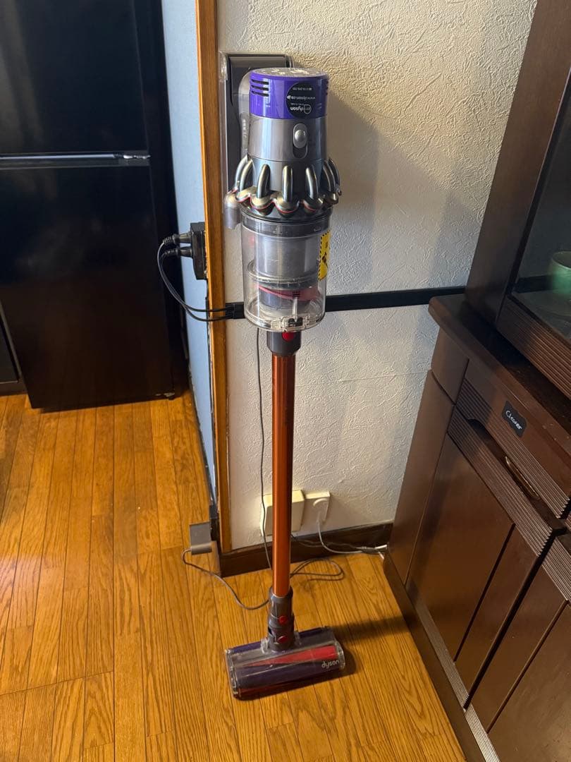 【極美品パーツ多数】ダイソン V10 SV12 故障品 ジャンク バッテリー良好