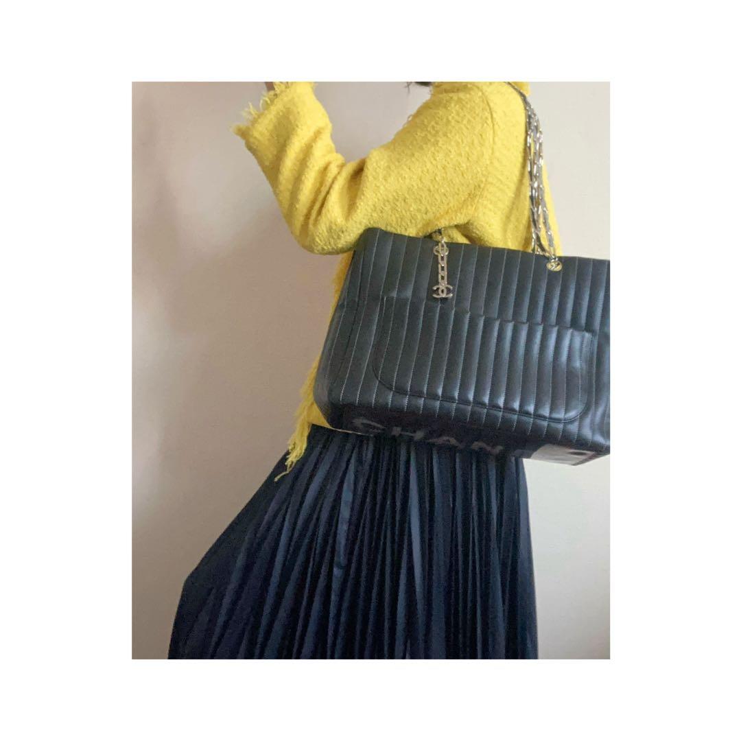 早い者勝ち♡CHANEL マドモアゼル ラムスキン チェーントートバッグ