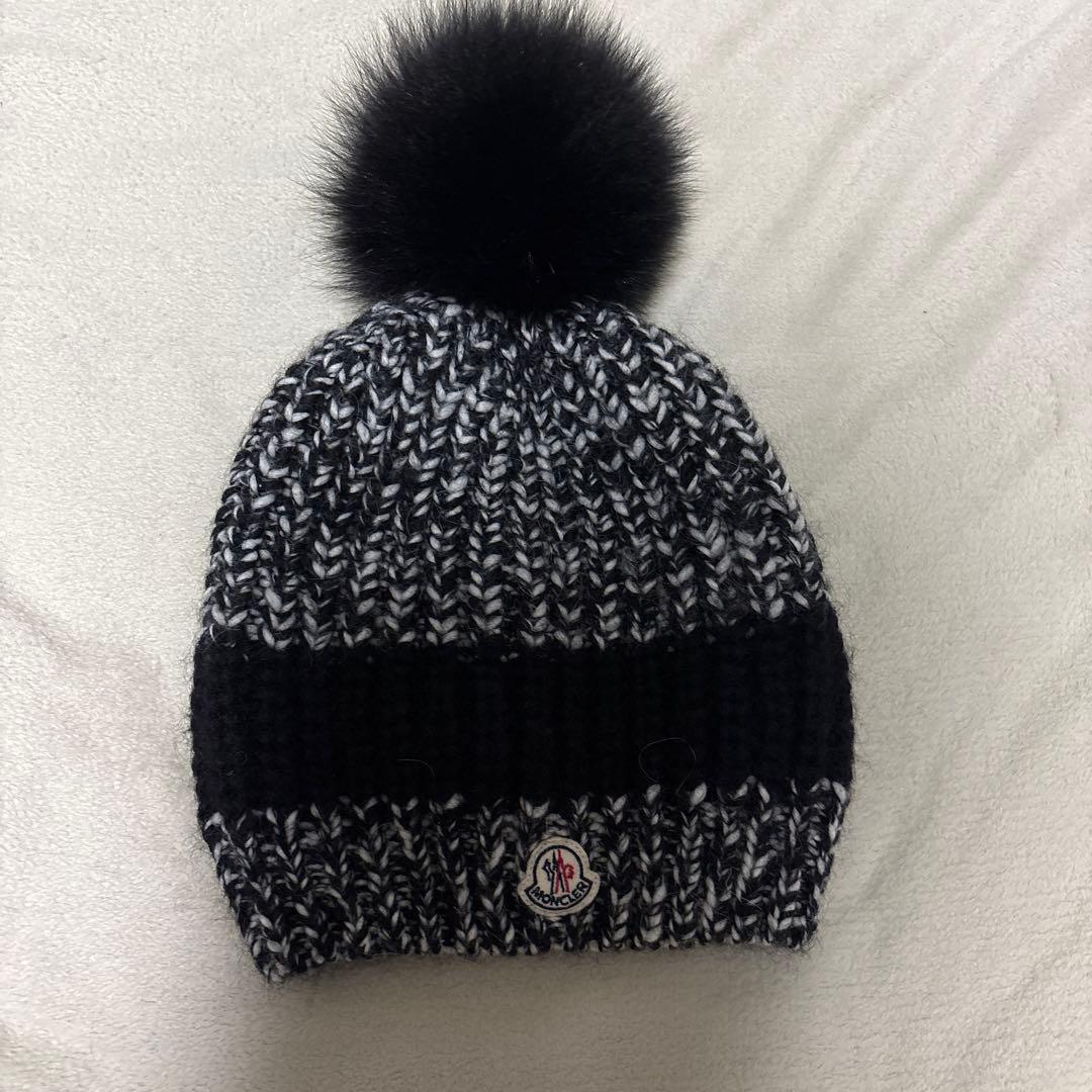 MONCLER ポンポン付きニット帽