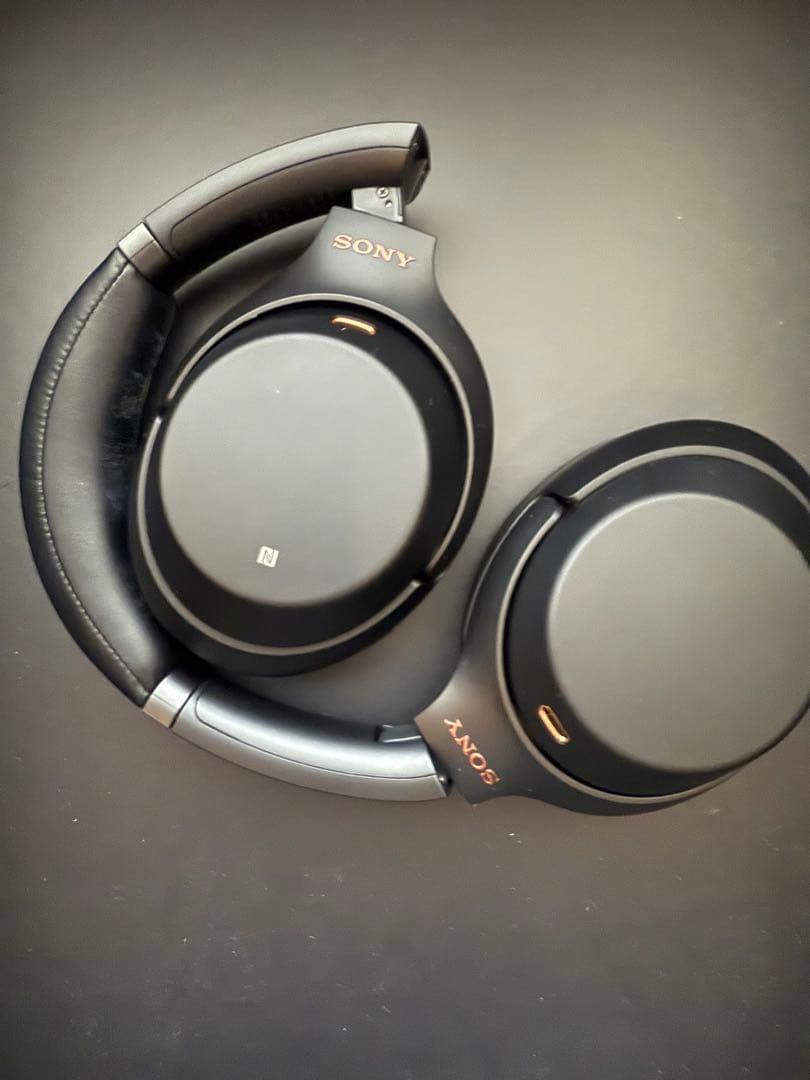 美品　SONY ワイヤレスヘッドホン ブラック　WH-1000XM3