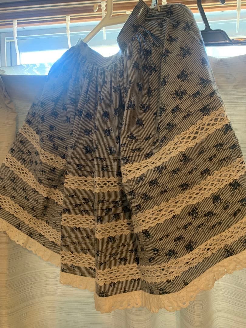 イノセントワールド スカート