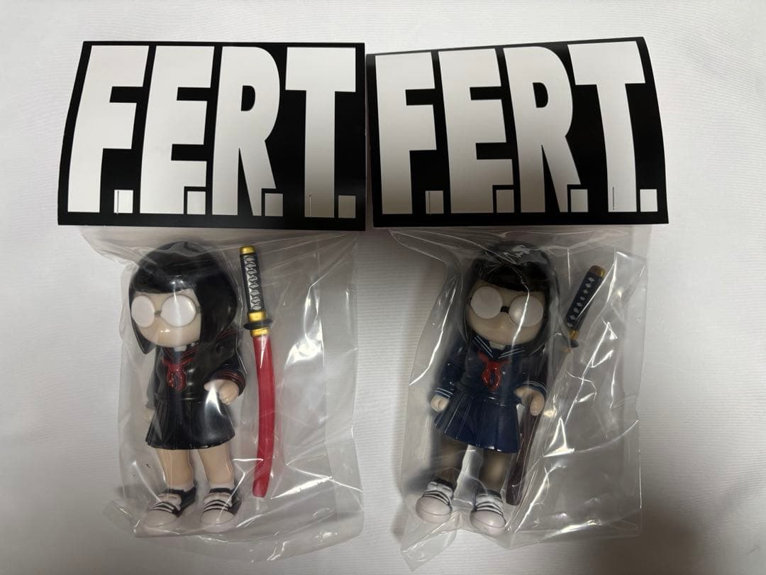 2セットFAR EAST RIOT TOY やよいちゃん ソフビ　黒、紺