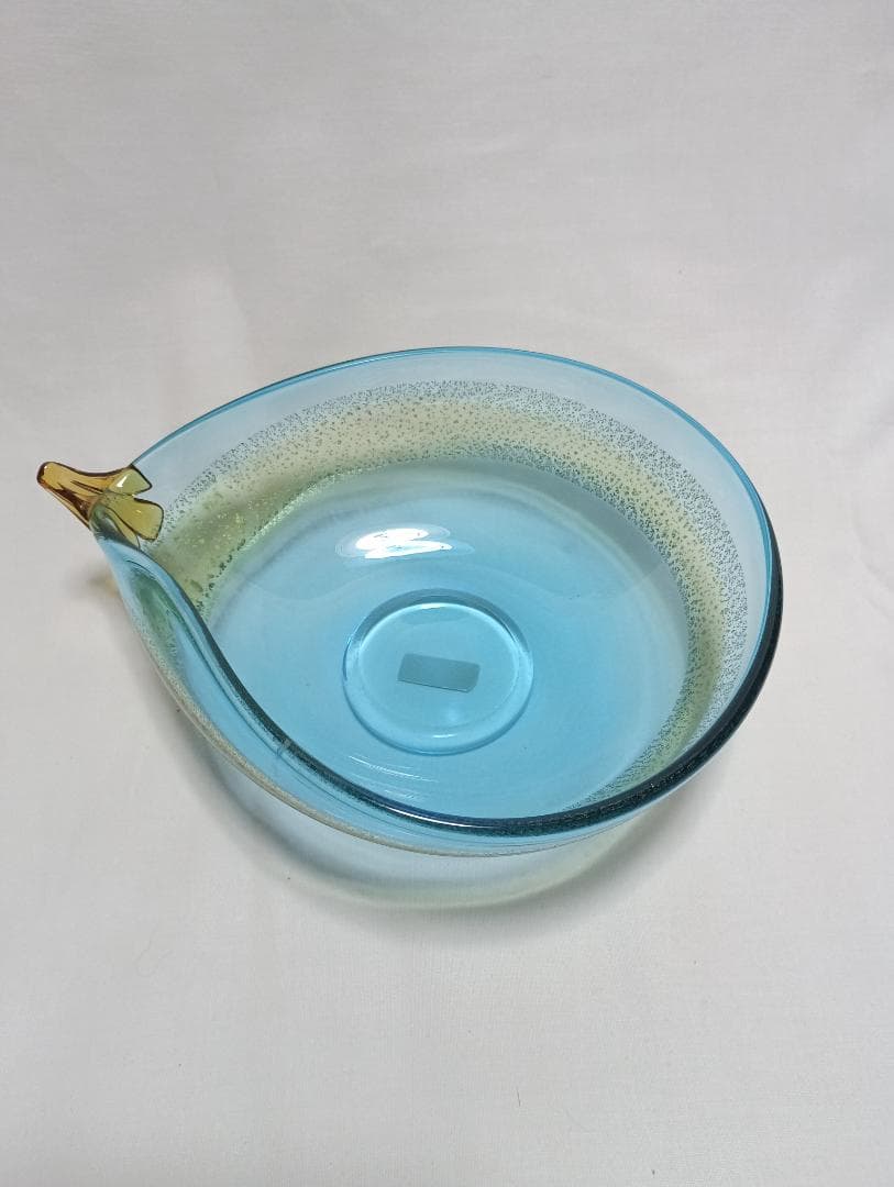 青いガラスボウル ナス