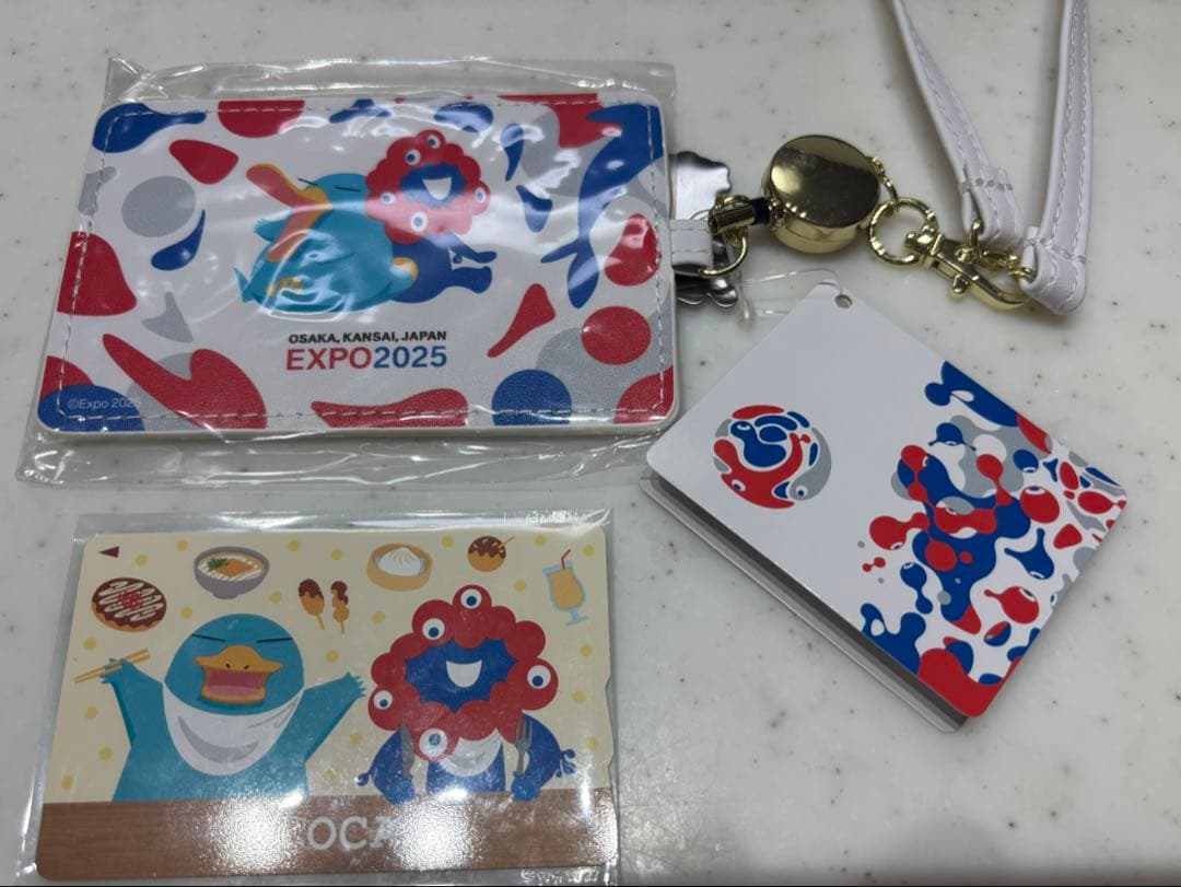 大阪万博限定　ICOCA ミャクミャク　合皮パスケースセット
