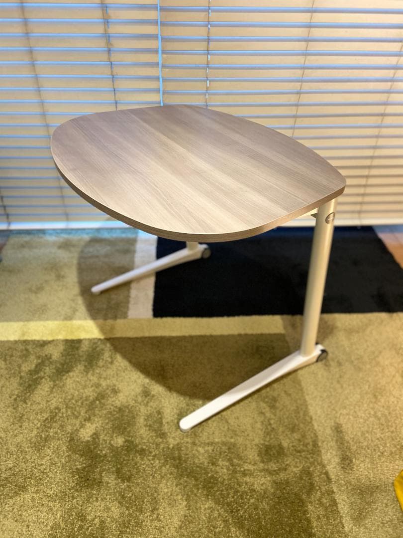 パーソナル テーブル ライブス ノート PC テレワーク シェアオフィス カフェ