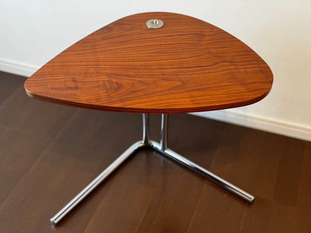 TECTA（テクタ）社製 サイドテーブル K22 ウォールナット