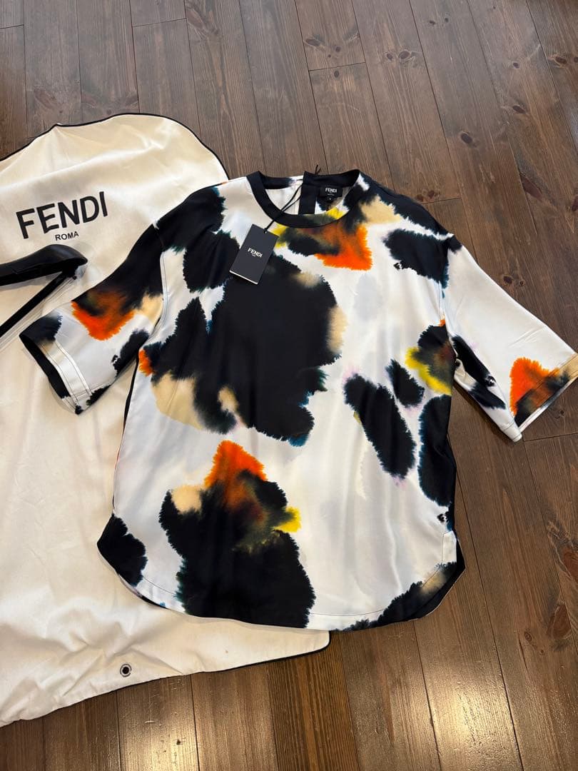 新品未使用★FENDIシルクカットソー★FENDIフェンディーロンハーマン