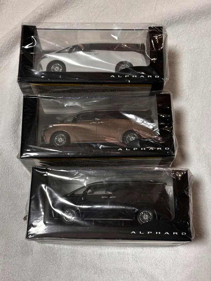 トヨタ 40系アルファード カラーサンプル 3台セット