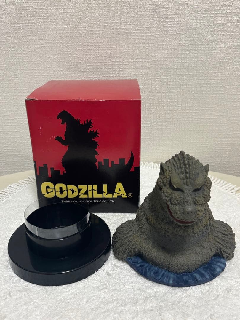 ゴジラ　初ゴジ　キンゴジ　胸像 タキ・コーポレーション 2個セット　箱付き