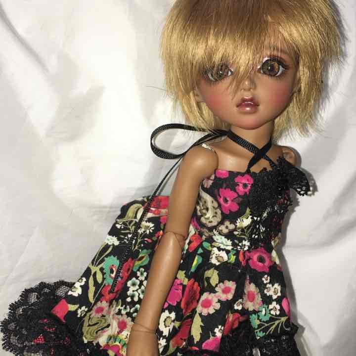 モモカラー limited 球体関節人形