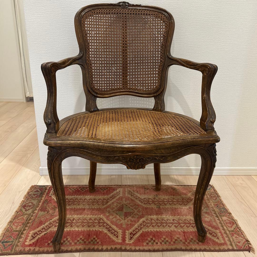 フランスアンティーク　クラシック木製ダイニングチェア