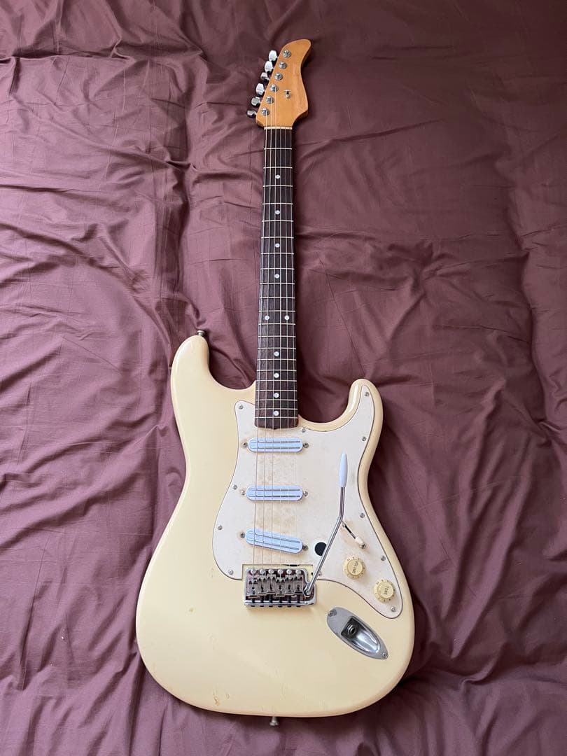 【調整済】fernandes LE-2 国産　ストラト　エレキギター　カスタム多