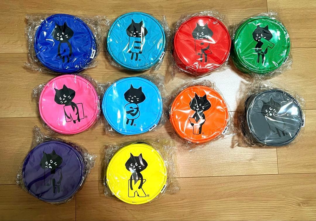 ニャー　Ne-ne t イニシャル　PU合皮円柱型ポーチ 10個セット 新品