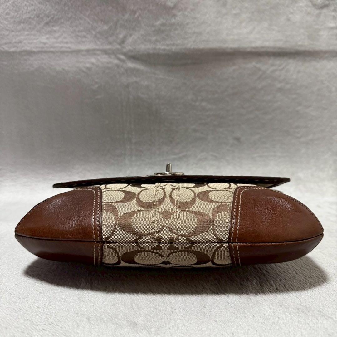 バッグ Coach Signature Turn Lock Shoulder Bag