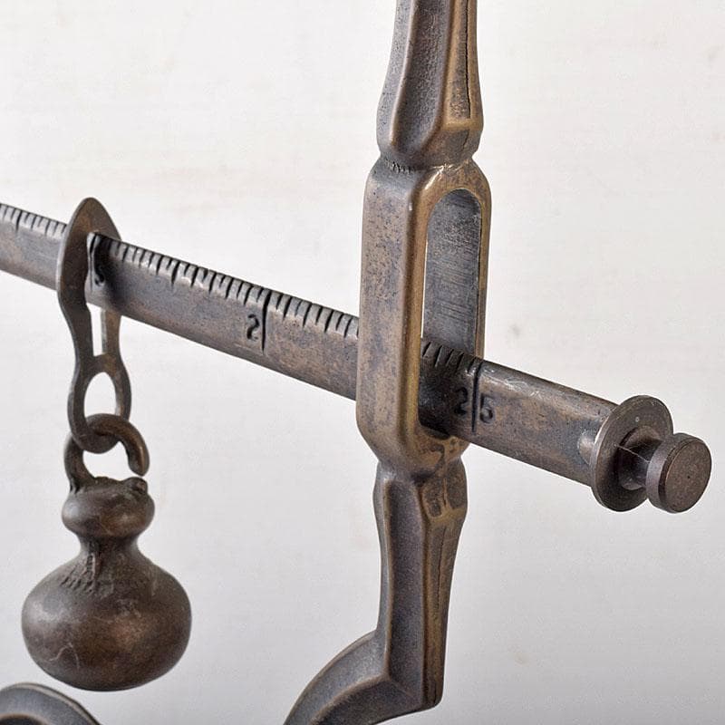 アンティーク　真鍮製　天秤はかり　置物　重さ約4.5㎏　M　R8127B