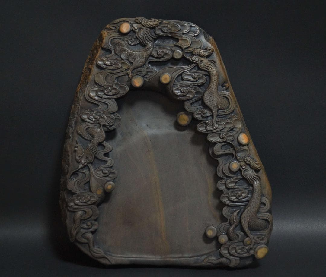 大型端渓硯 細密彫り『雲龍戯珠紋』18石眼 重さ3.2㎏★時代物★書道具