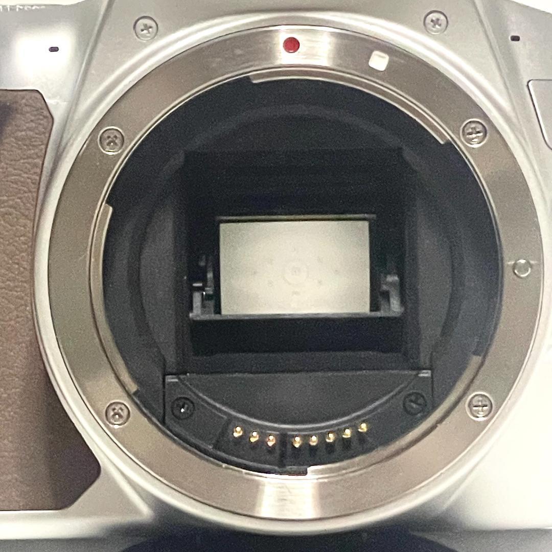 大特価❣️ Canon EOS Kiss X10 シルバー 標準レンズ 高性能✨