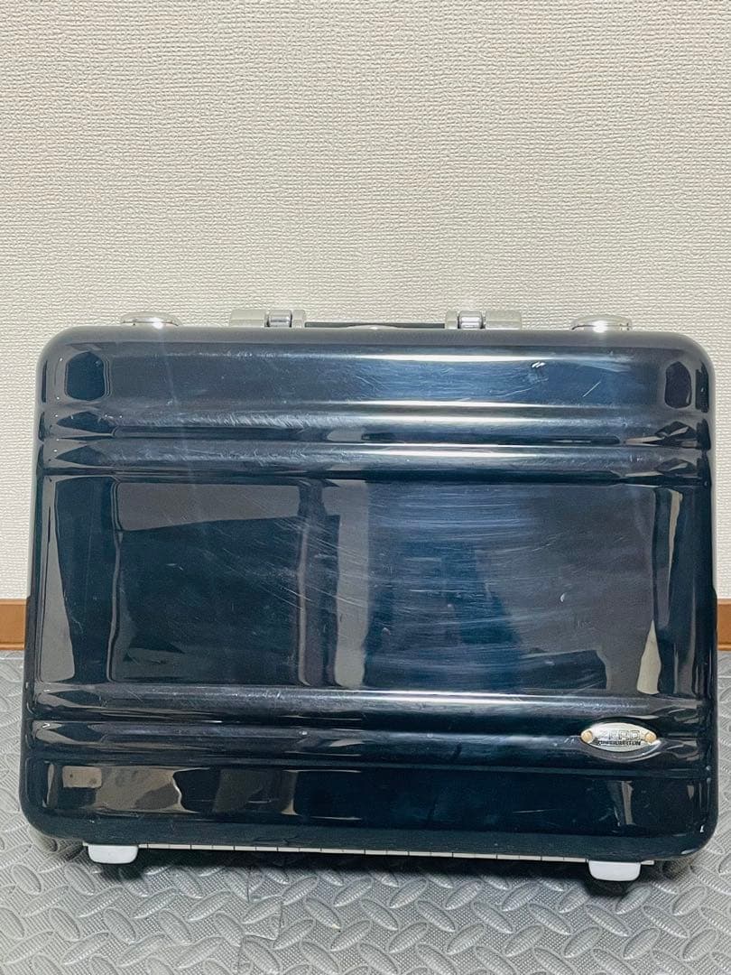 ZERO HALLIBURTON アタッシュケース ブラック ダイヤルロック式