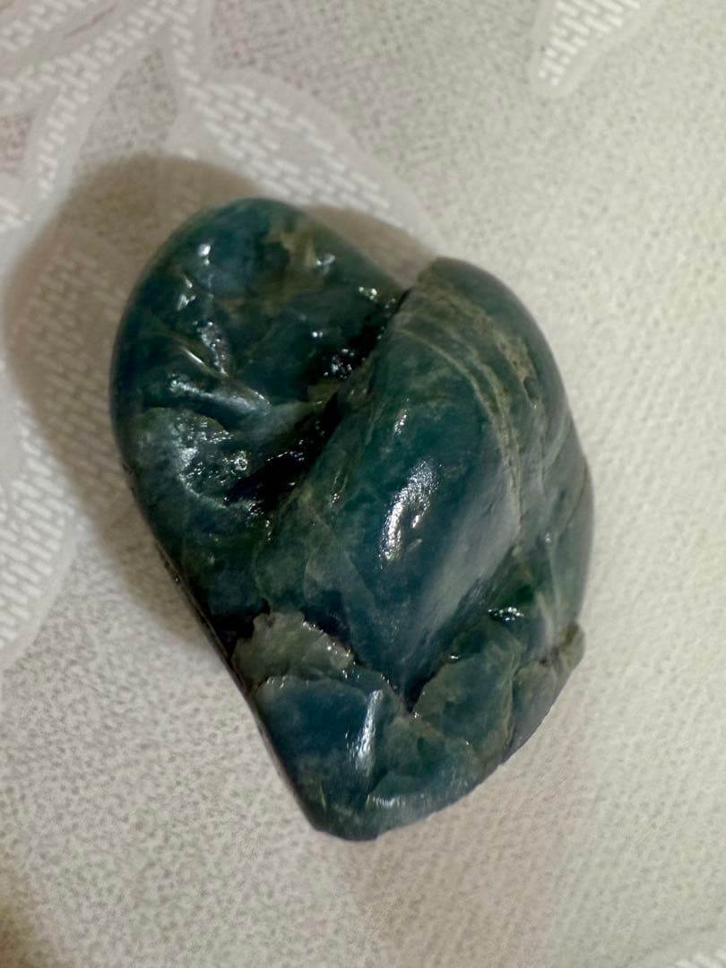 新潟県糸魚川市市振海岸産青(コバルト)ヒスイ　ルース　5.25ct