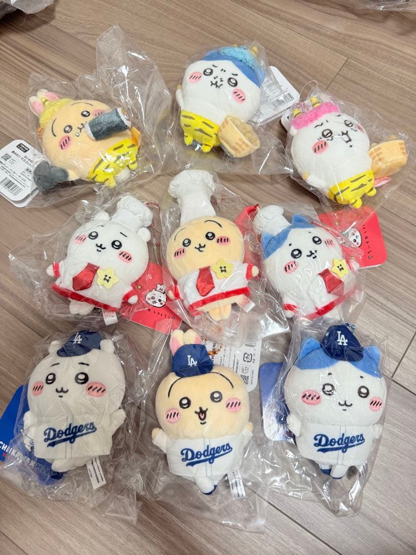 ちいかわ　うさぎ　ハチワレ　マスコット