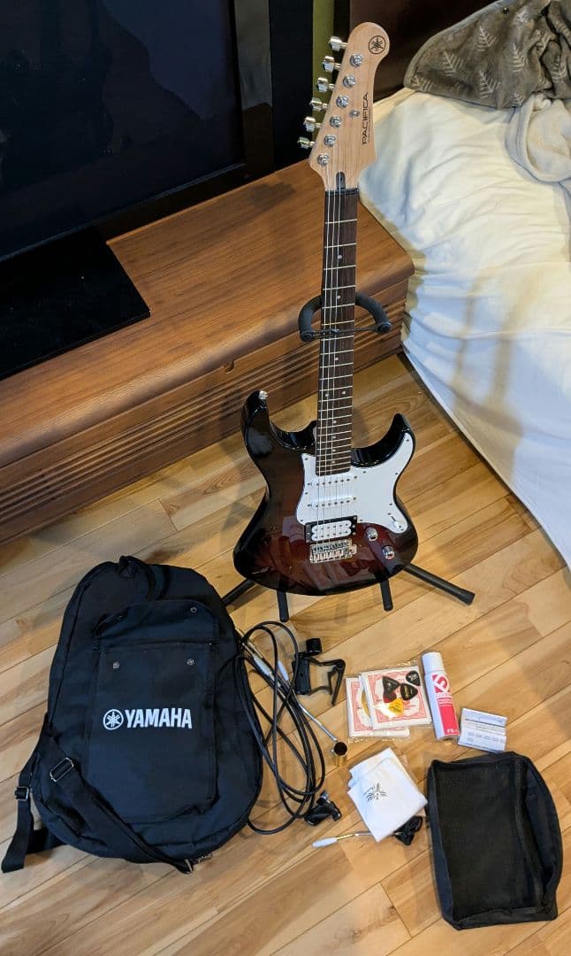 ヤマハ(YAMAHA) パシフィカ(PACIFICA) ギター PAC 112V