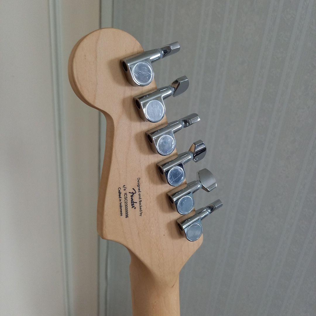 『美品』SQUIER BY FENDER　 Stratocaster