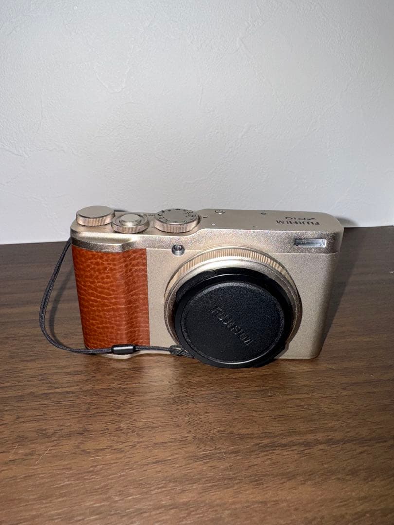 FUJIFILM XF10 ゴールド コンパクトデジタルカメラ