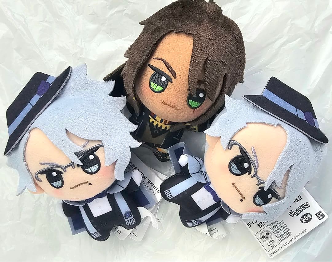 【店品切れ】ディズニーツイステッドワンダーランドちびぐるみ寮服3個セット