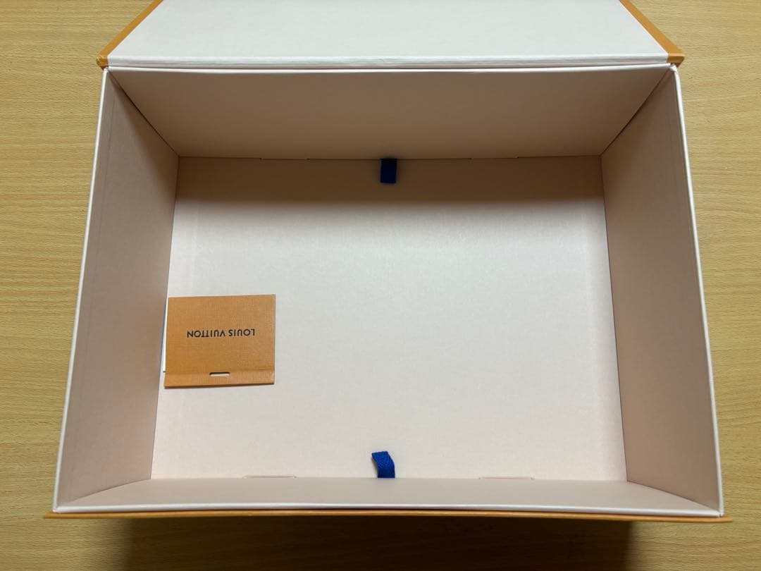 空箱 LOUIS VUITTON ヴィトン 空箱8個紙袋 早いもの勝ち