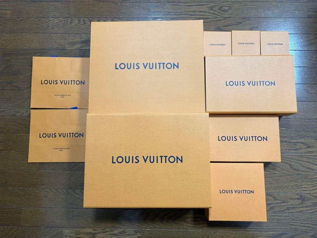 空箱 LOUIS VUITTON ヴィトン 空箱8個紙袋 早いもの勝ち