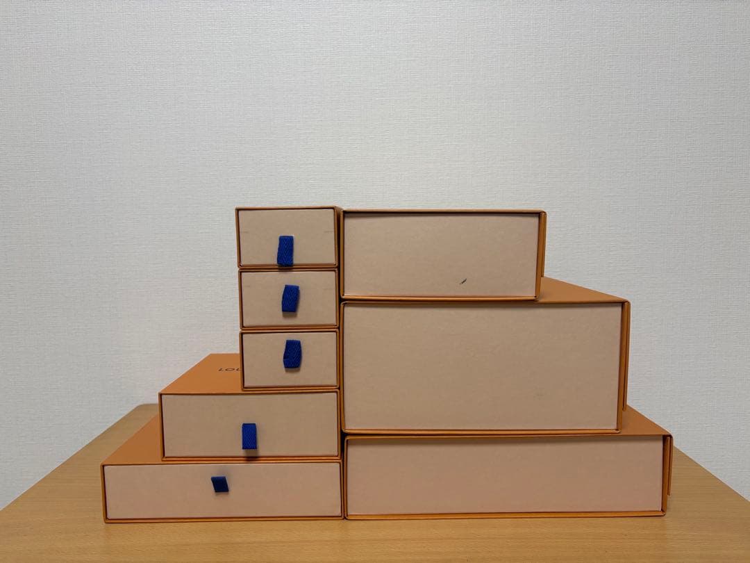 空箱 LOUIS VUITTON ヴィトン 空箱8個紙袋 早いもの勝ち