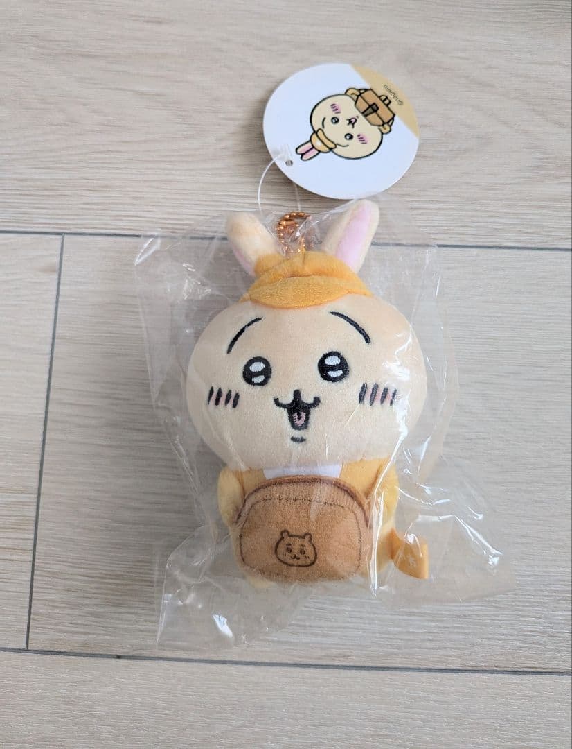 【正規品】ちいかわマーケット　働くスタッフさん マスコット　うさぎ