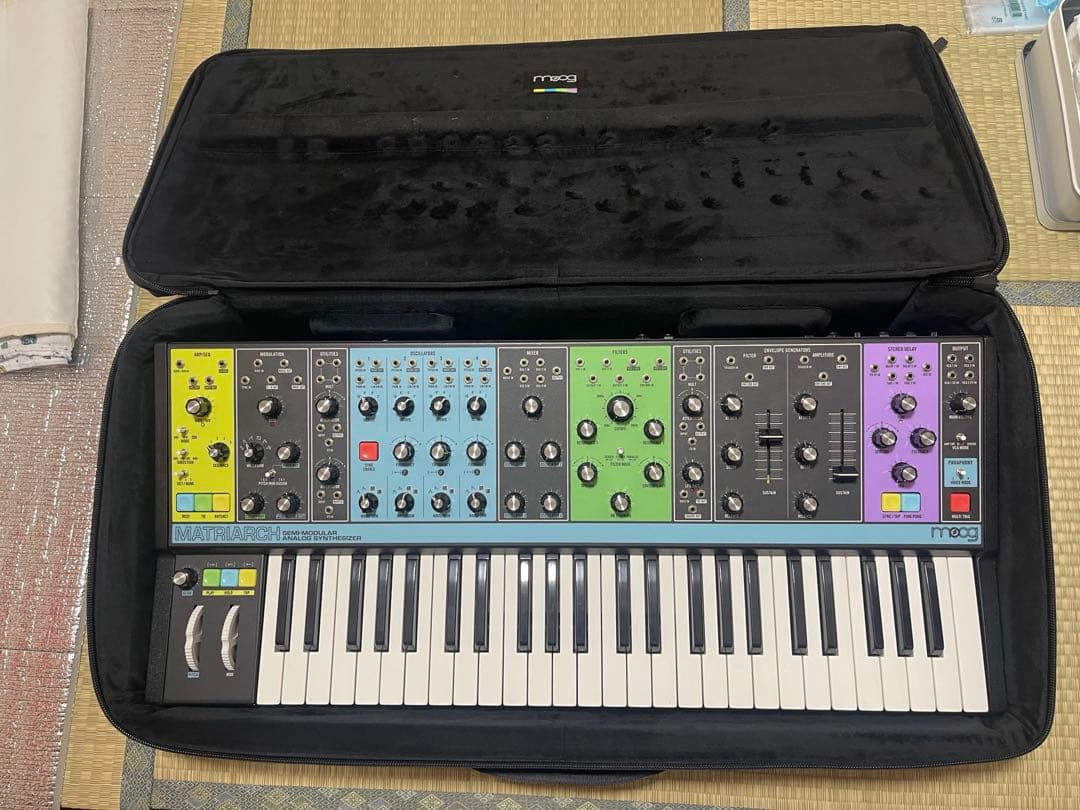 Moog Matriarch アナログシンセサイザー(専用ソフトケース付き)