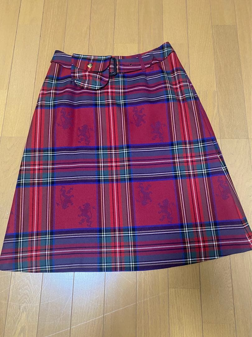 【貴重！】ウエストポケット付き　YOAKLAND膝丈ライオンジャガードスカート