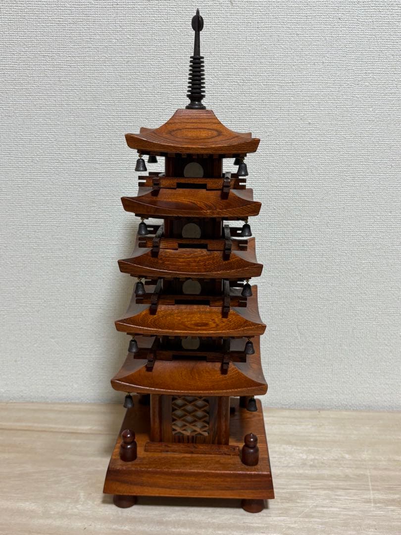 井波彫刻 越中井波 木製 五重塔 置物 鈴付き 木彫り